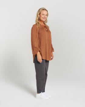 BWJ8763-Top-Winter Browns-BWY8515R-Pant-Front.jpg